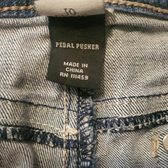 White House Black Market Denim Cropped Jeans - Picture 3 of 13